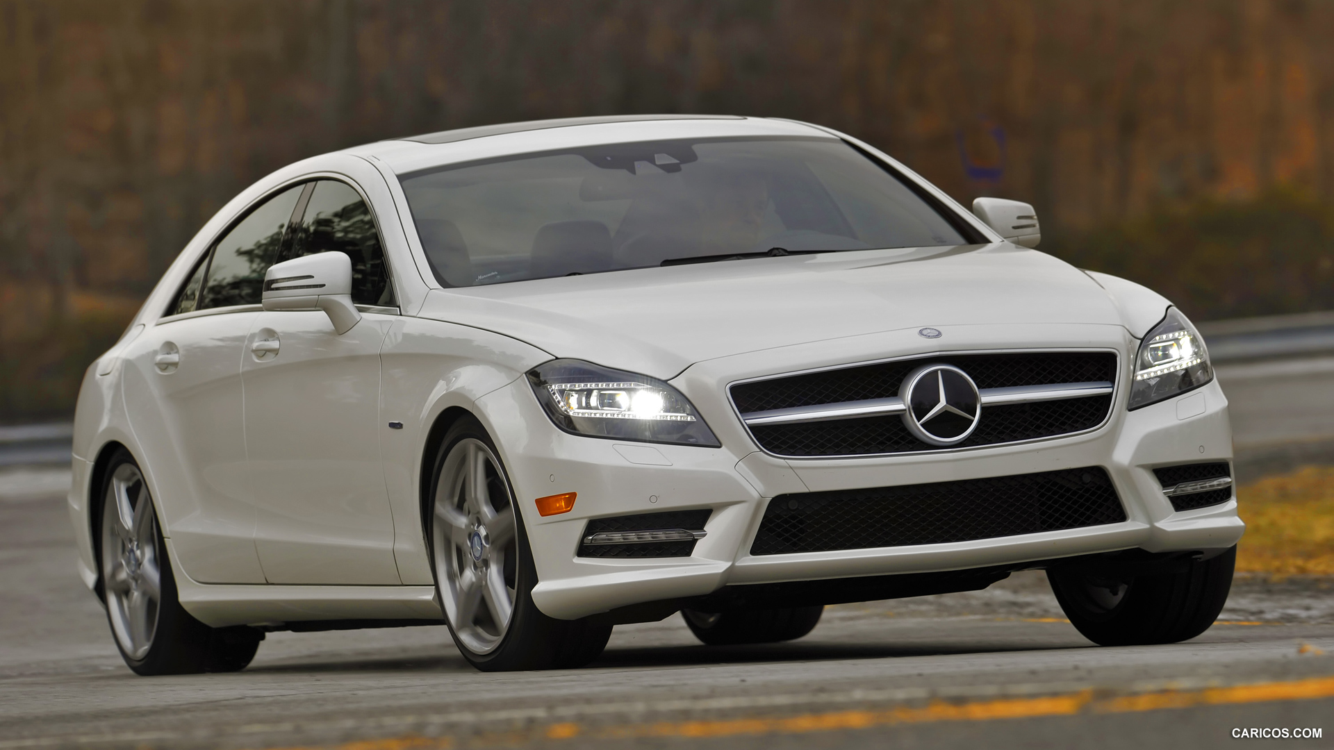 Mercedes-Benz CLS550 (2012) - Front | Caricos