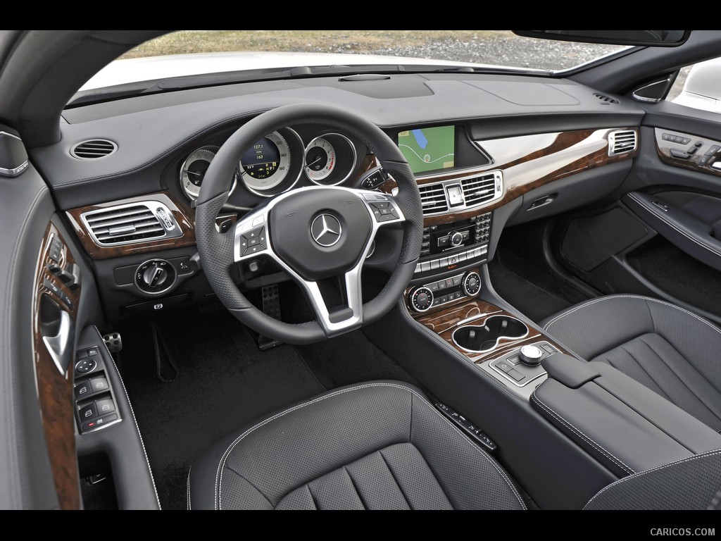 Mercedes-Benz CLS550 (2012)  - Interior