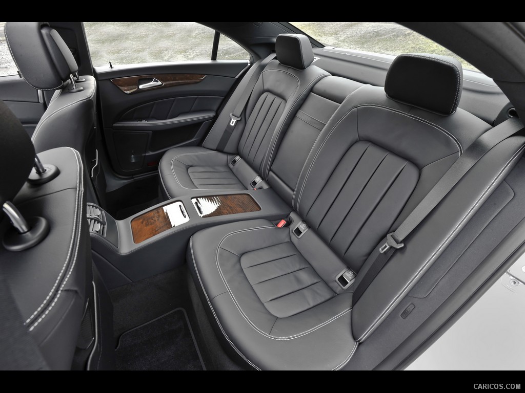 Mercedes-Benz CLS550 (2012)  - Interior