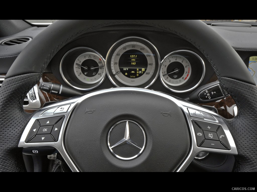 Mercedes-Benz CLS550 (2012)  - Interior