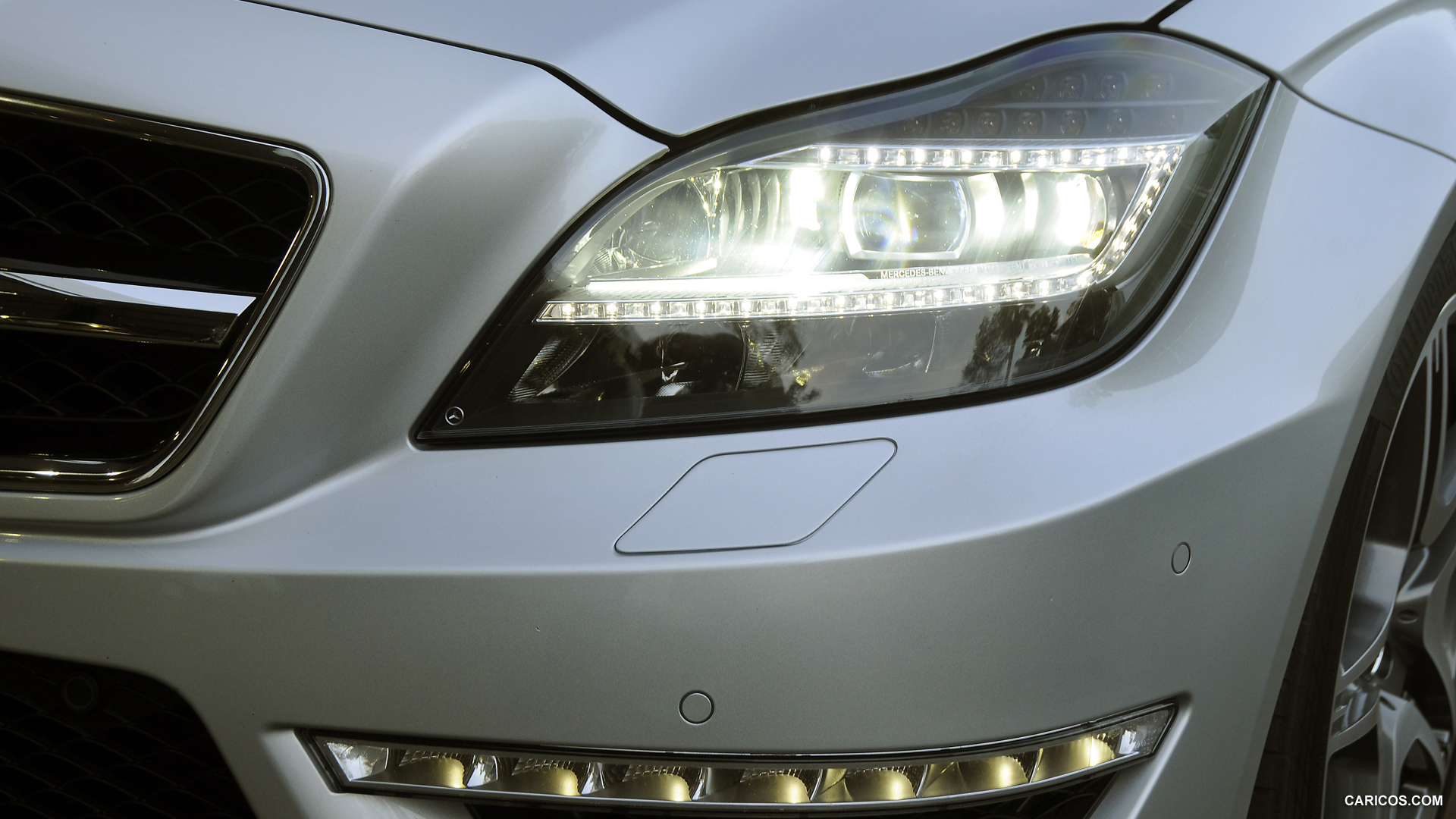 Mercedes-Benz CLS63 AMG (2012) US-Version  - Headlight, #77 of 100