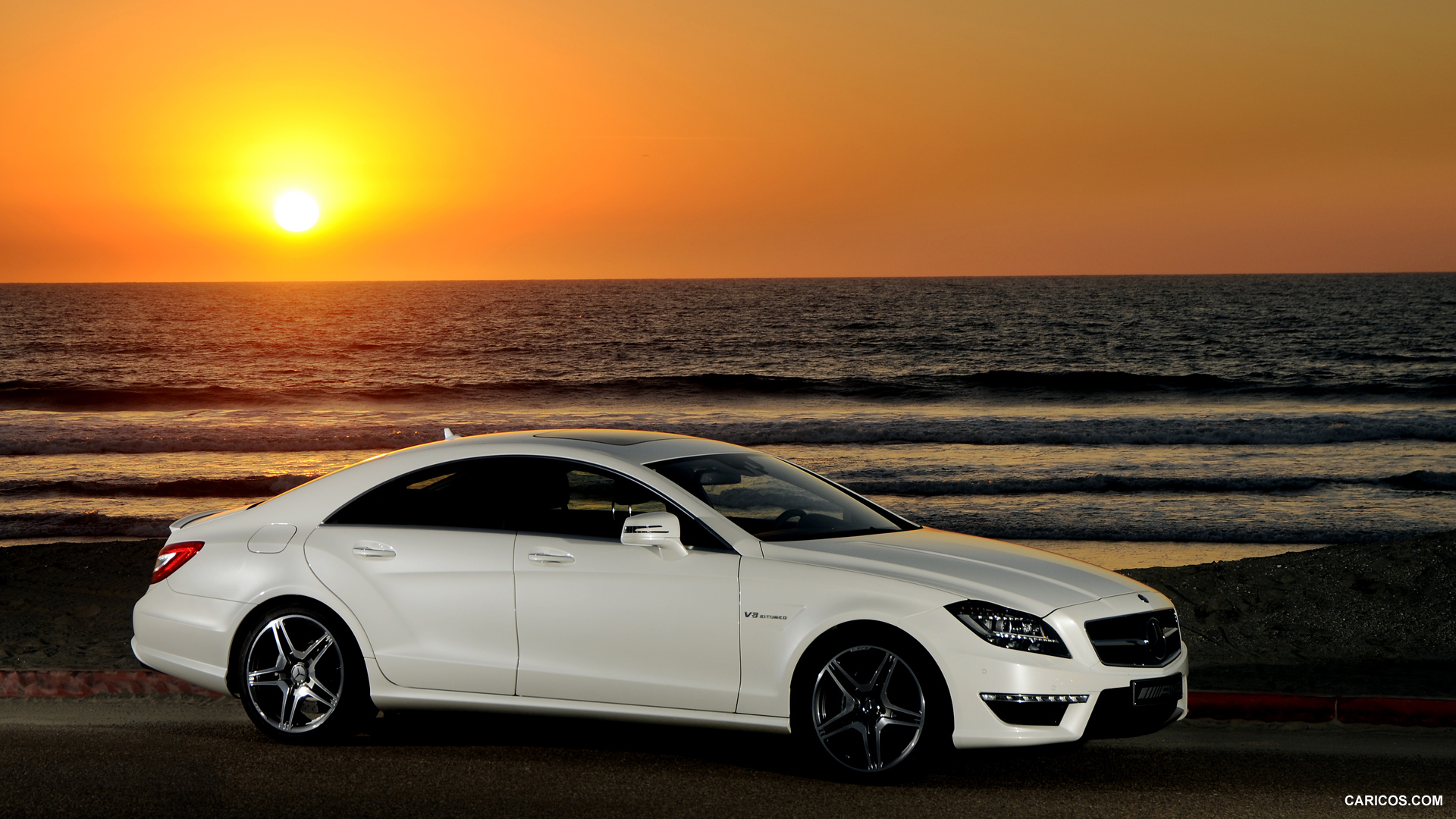 Mercedes-Benz CLS63 AMG (2012) US-Version - Diamond White - Side, #3 of 100