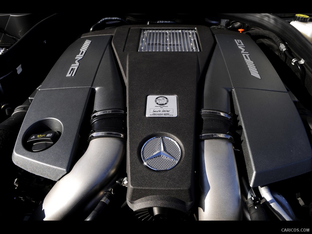 Mercedes-Benz CLS63 AMG (2012) US-Version  - Engine