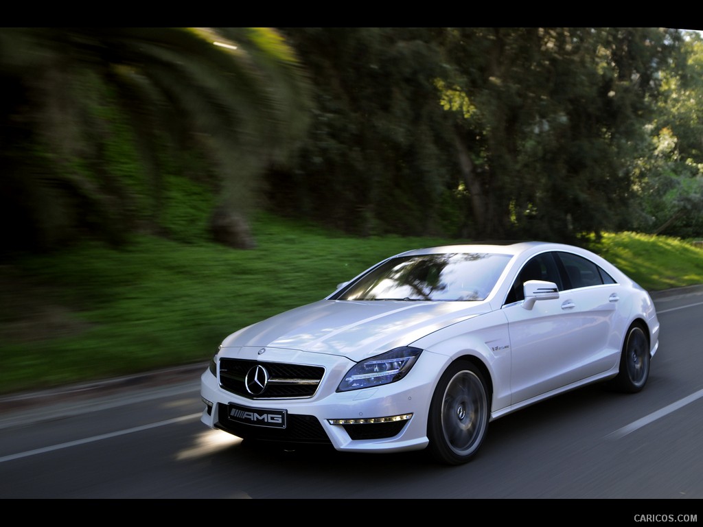 Mercedes-Benz CLS63 AMG (2012) US-Version - Diamond White - Front 