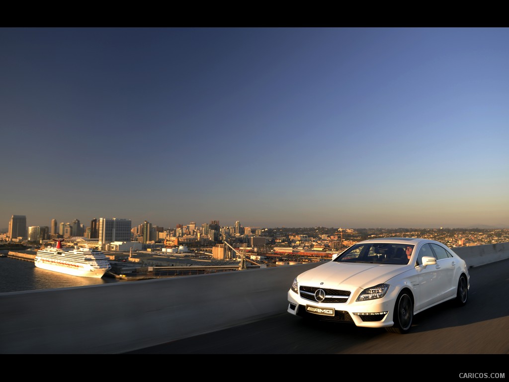 Mercedes-Benz CLS63 AMG (2012) US-Version - Diamond White - Front 