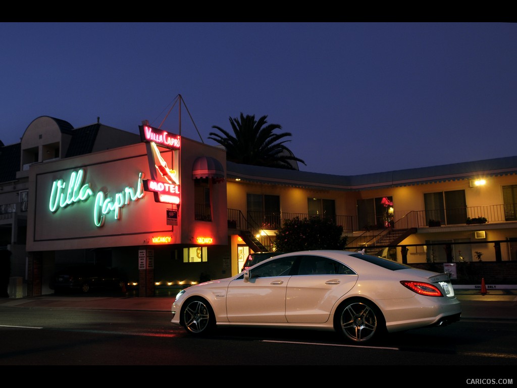 Mercedes-Benz CLS63 AMG (2012) US-Version - Diamond White - Side