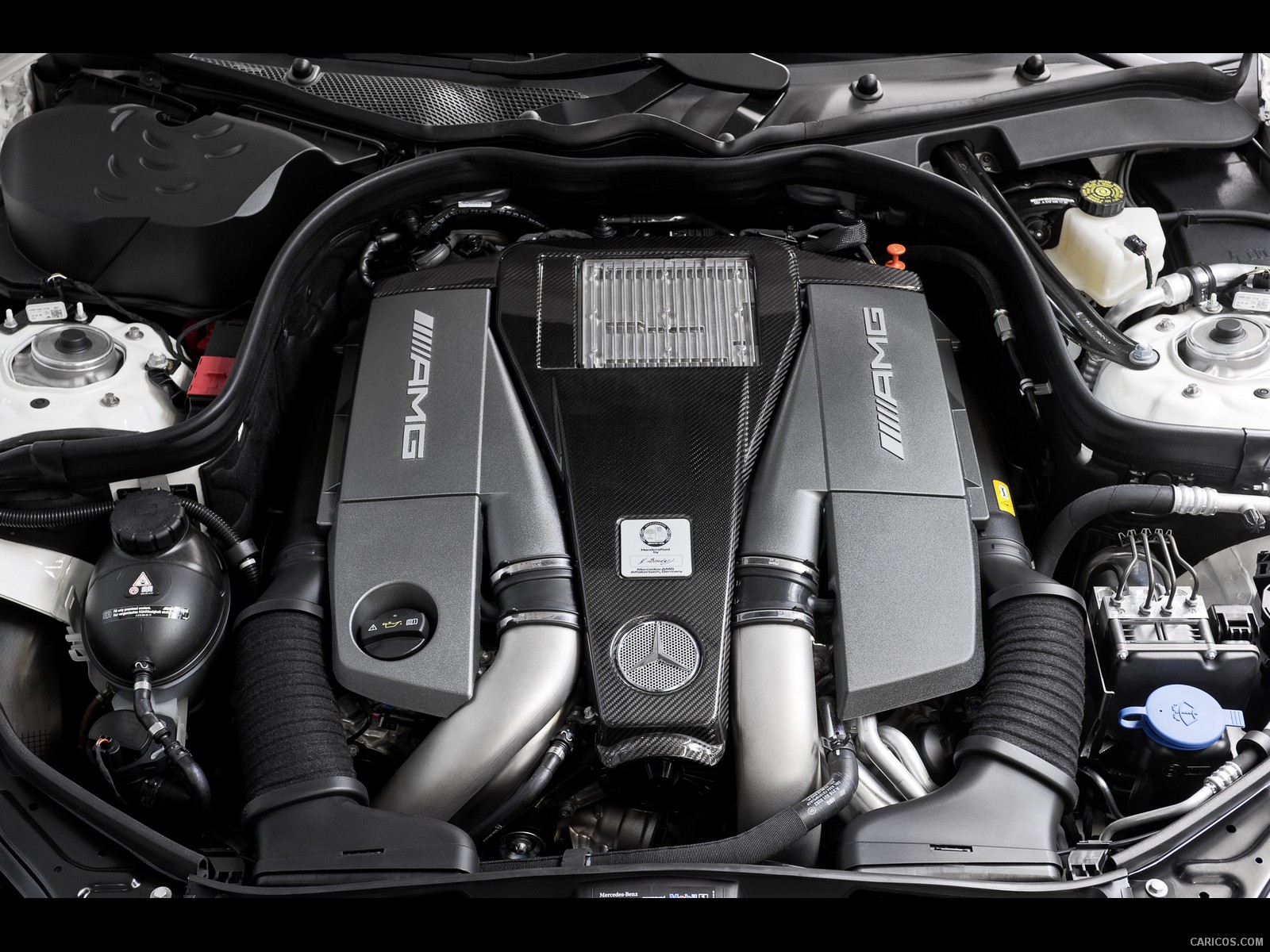 Mercedes-Benz E 63 AMG (2012)  - Engine, #12 of 12