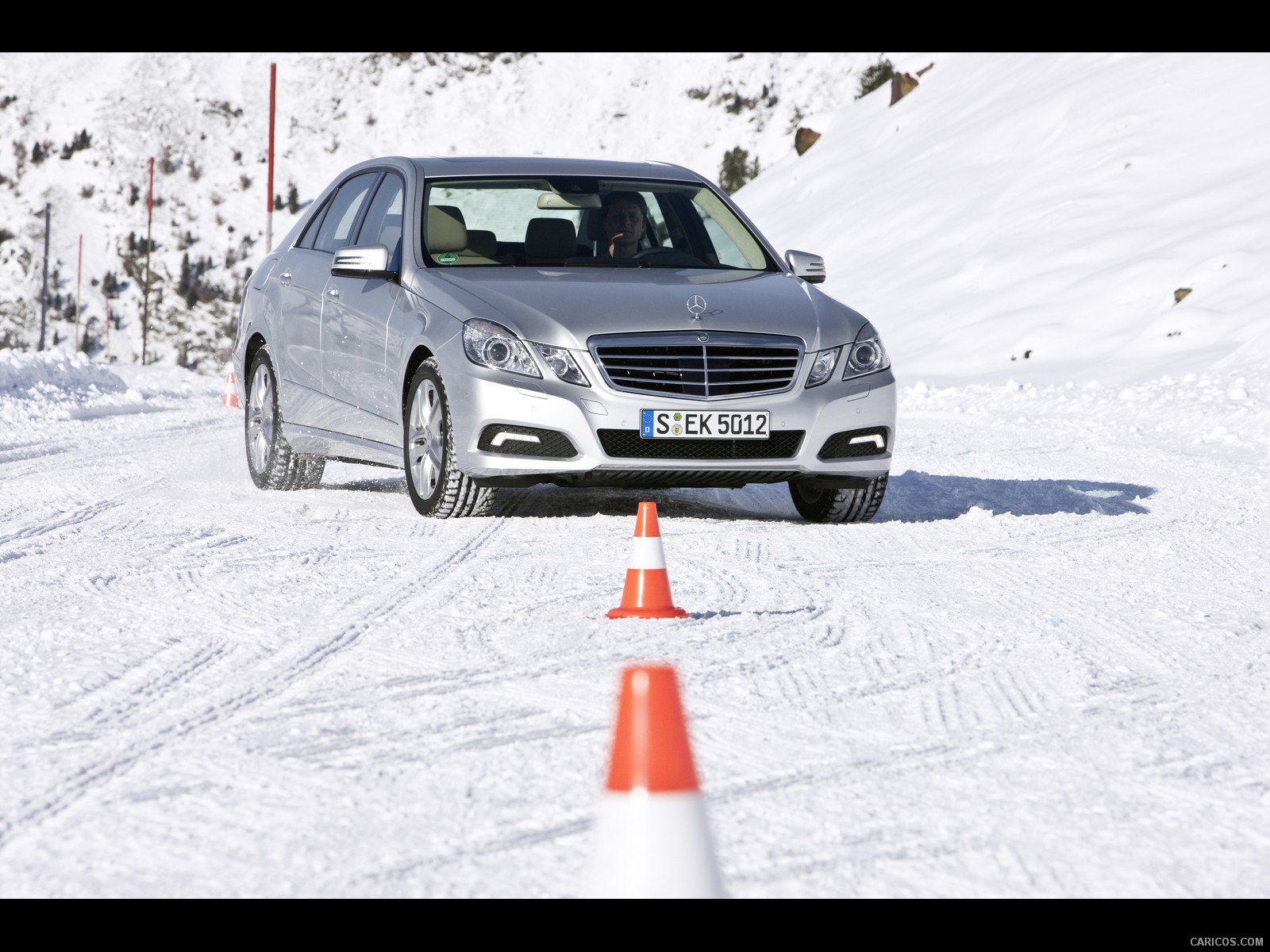 Mercedes-Benz E-Class 4matic  - Front Angle , #42 of 43