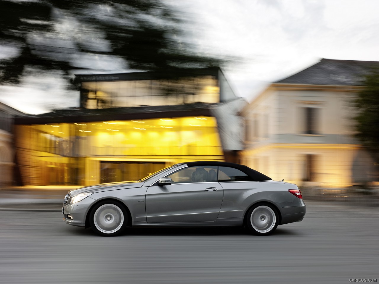 Mercedes-Benz E-Class Cabriolet - Closed Top - Side