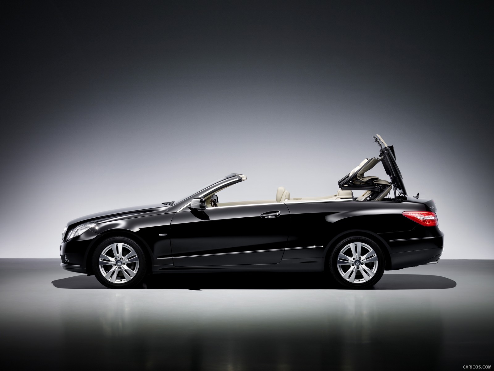 Mercedes-Benz E-Class Cabriolet - Top In Action - , #78 of 165