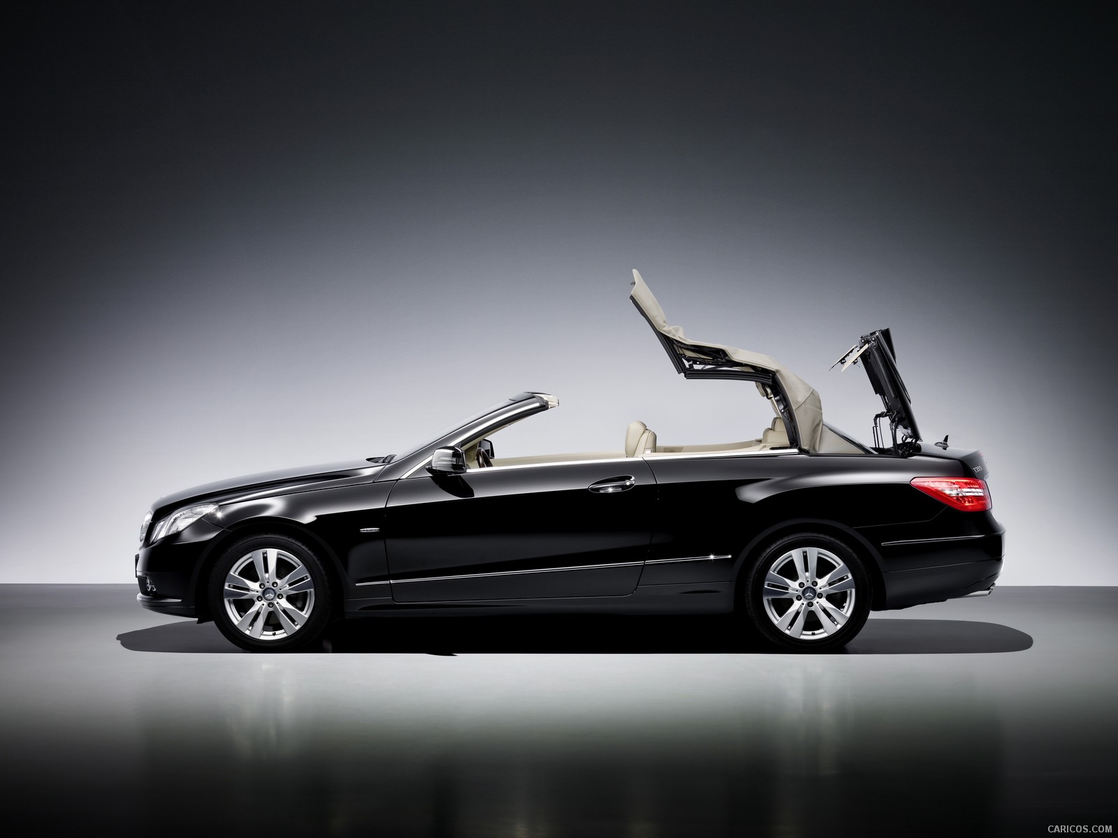Mercedes-Benz E-Class Cabriolet - Top In Action - , #79 of 165