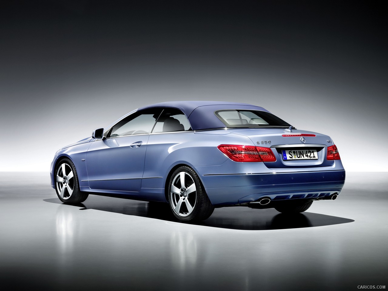 Mercedes-Benz E-Class Cabriolet Closed Top - Rear Left Quarter 