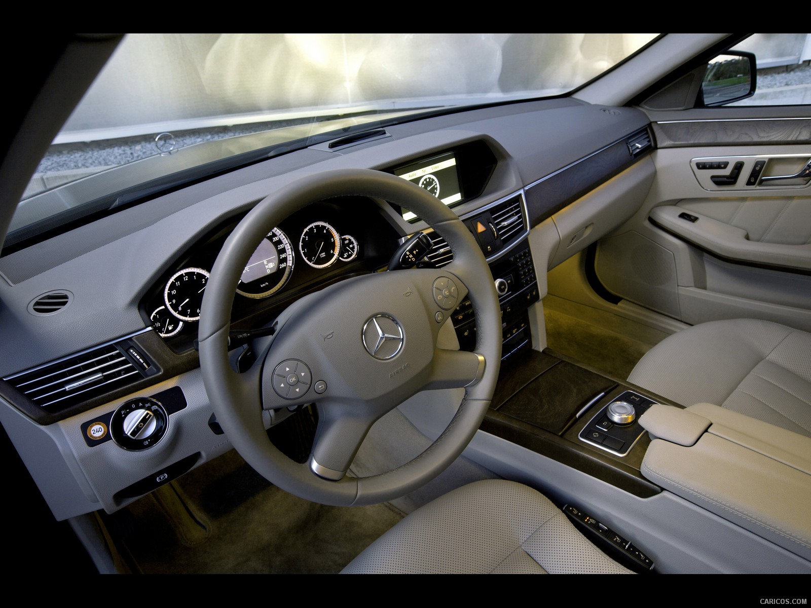 Mercedes-Benz E-Class Guard  - Interior, #17 of 17