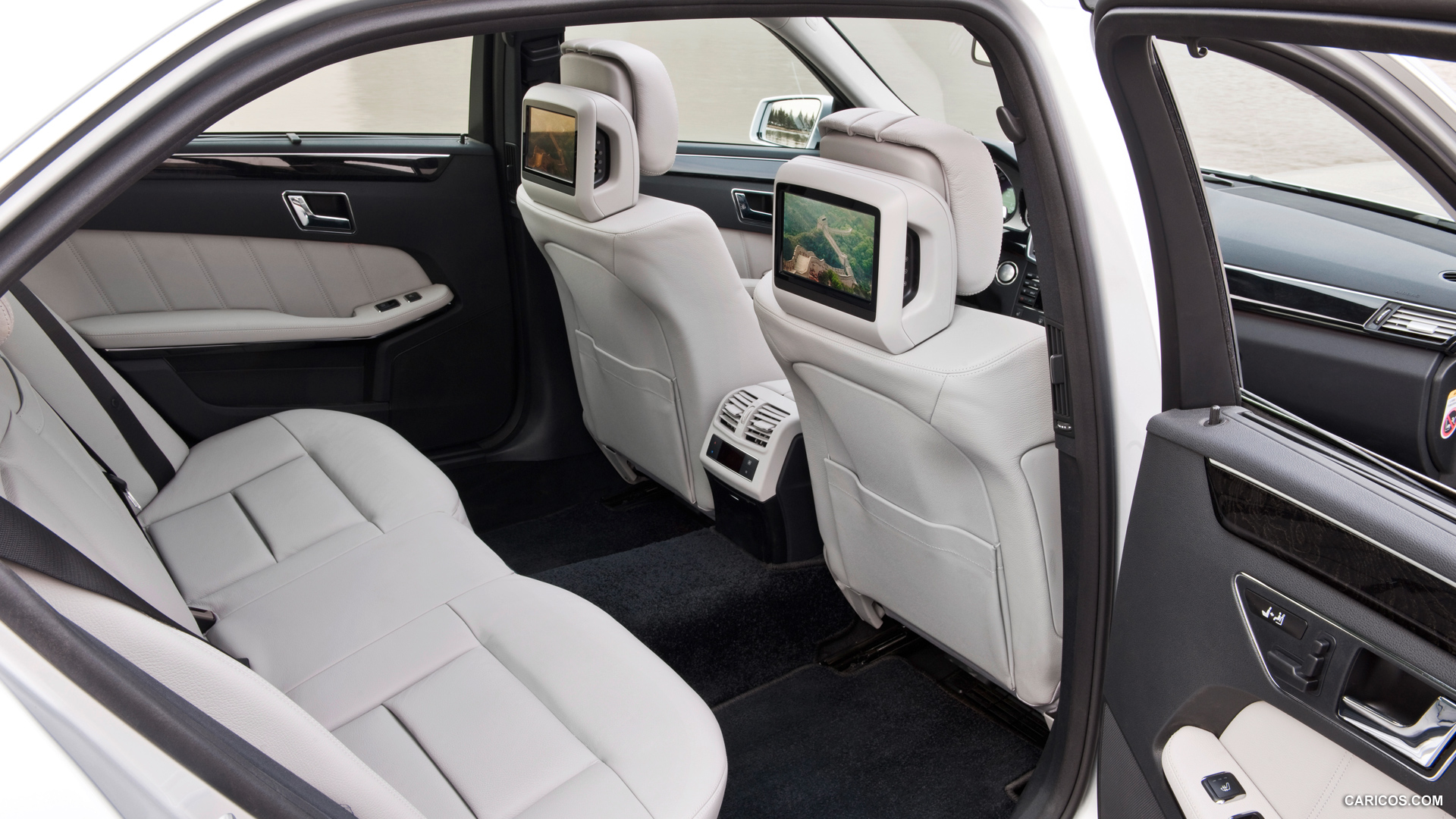 Mercedes-Benz E-Class L (2011)  - Interior, Rear Seats, #13 of 17