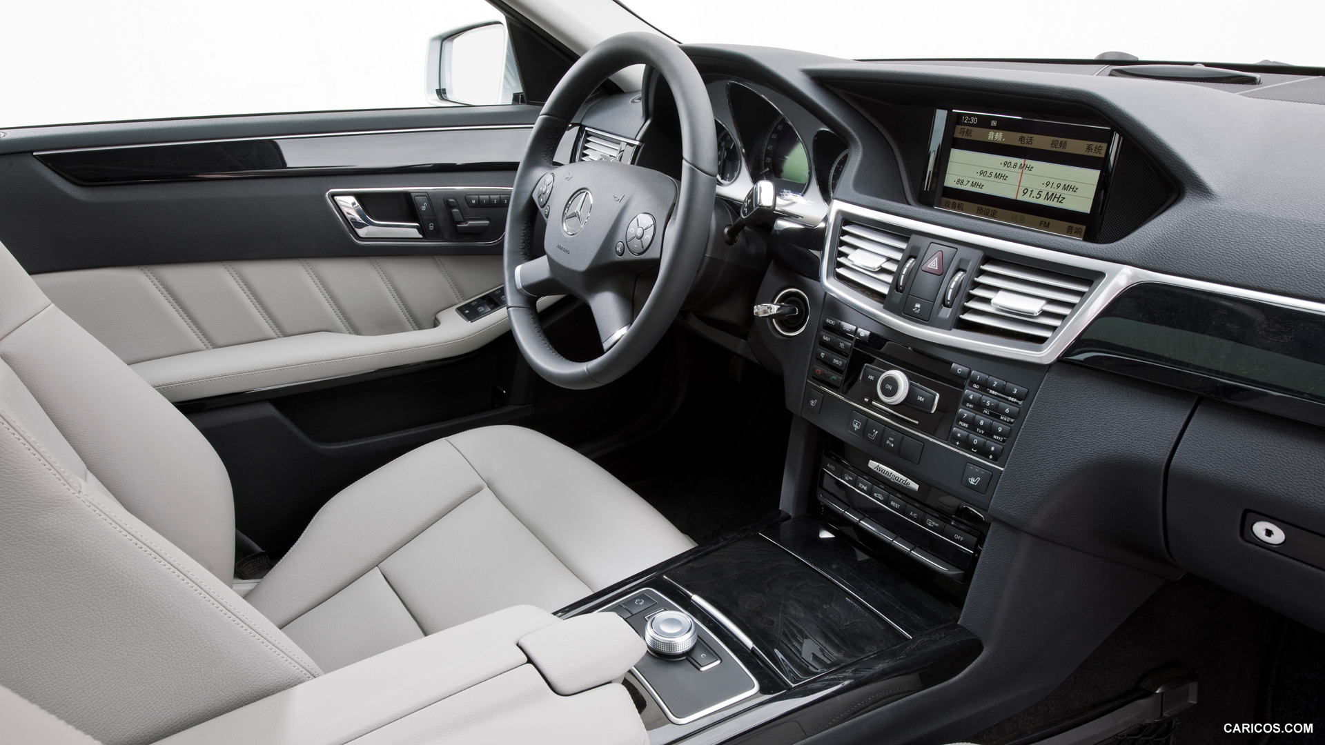 Mercedes-Benz E-Class L (2011)  - Interior, #12 of 17