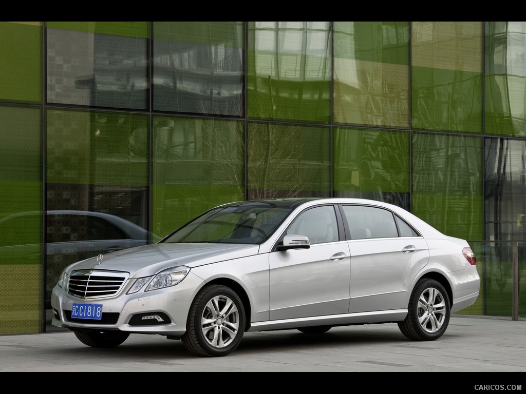 Mercedes-Benz E-Class L (2011)  - Front Left Quarter 