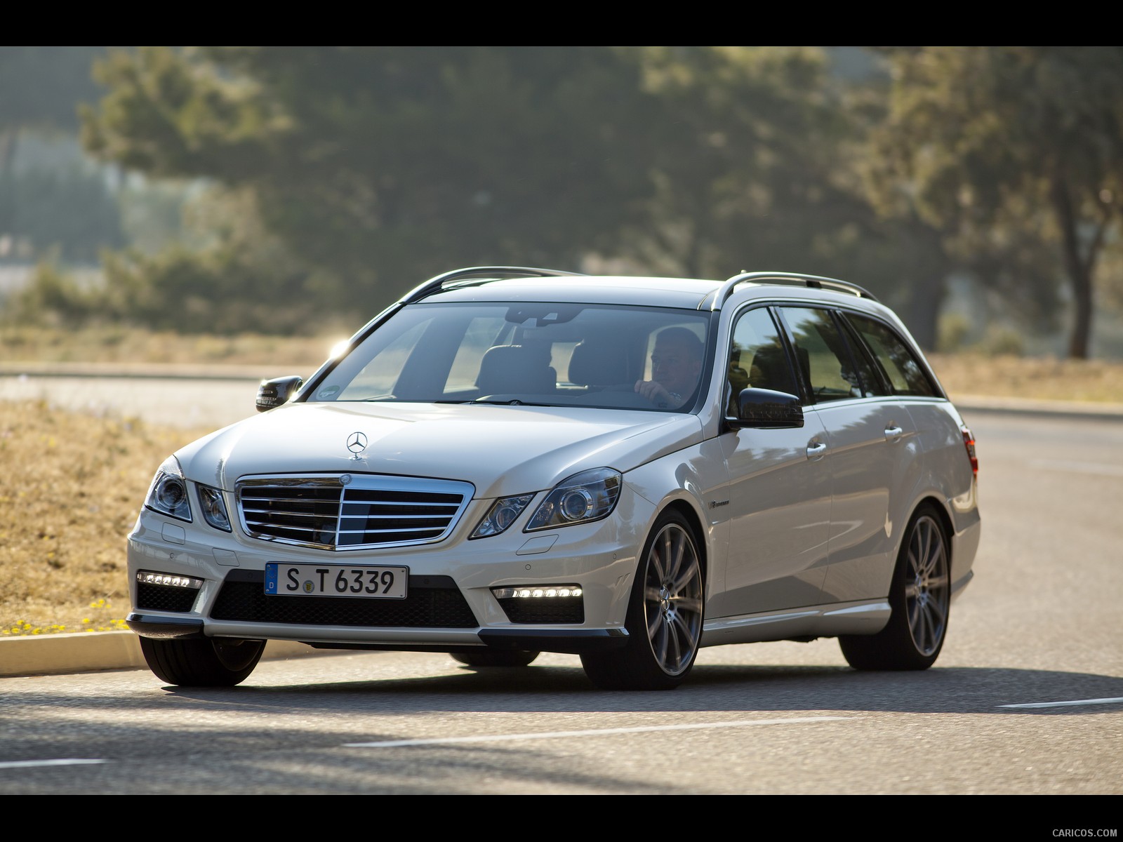 Mercedes-Benz E63 AMG Wagon  - Front , #40 of 42