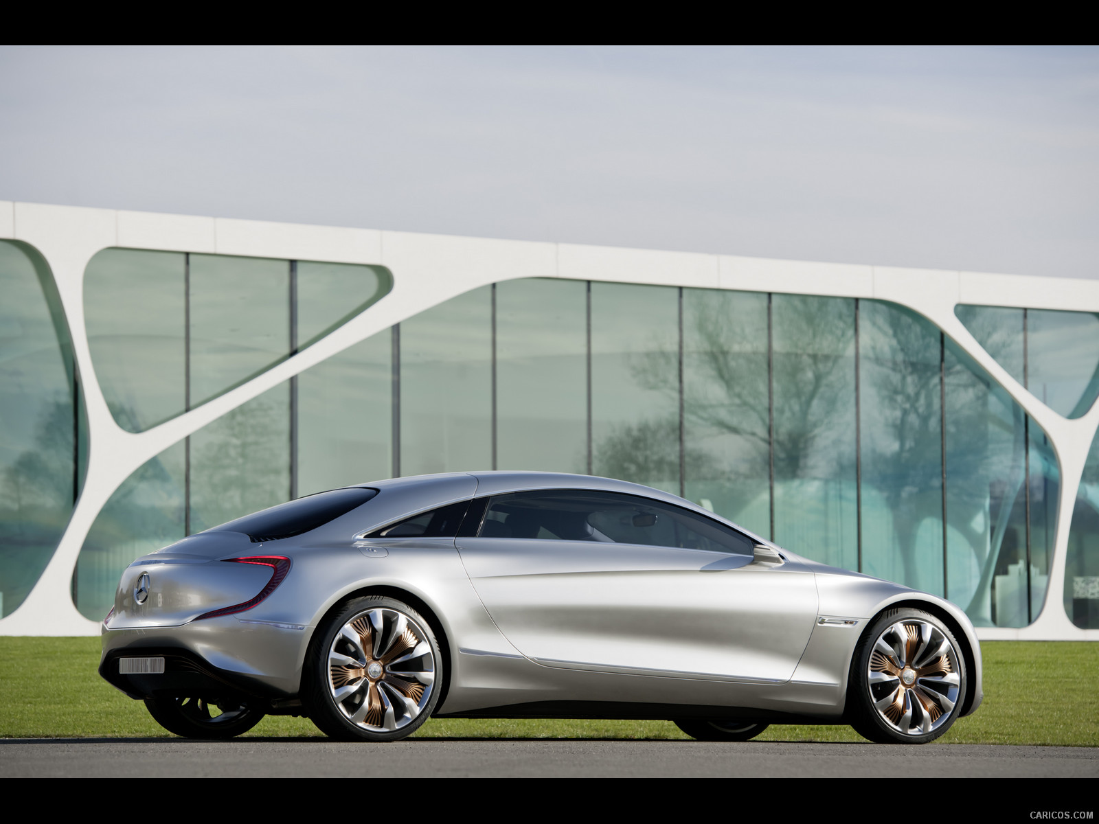 Mercedes-Benz F 125 Concept  - Side, #4 of 63