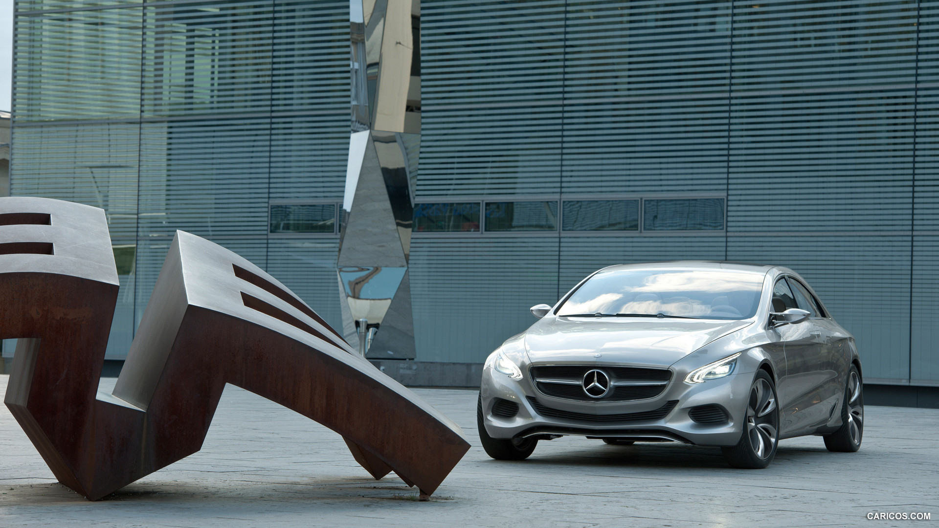 Mercedes-Benz F800 Style Concept (2010)  - Front Angle , #9 of 120