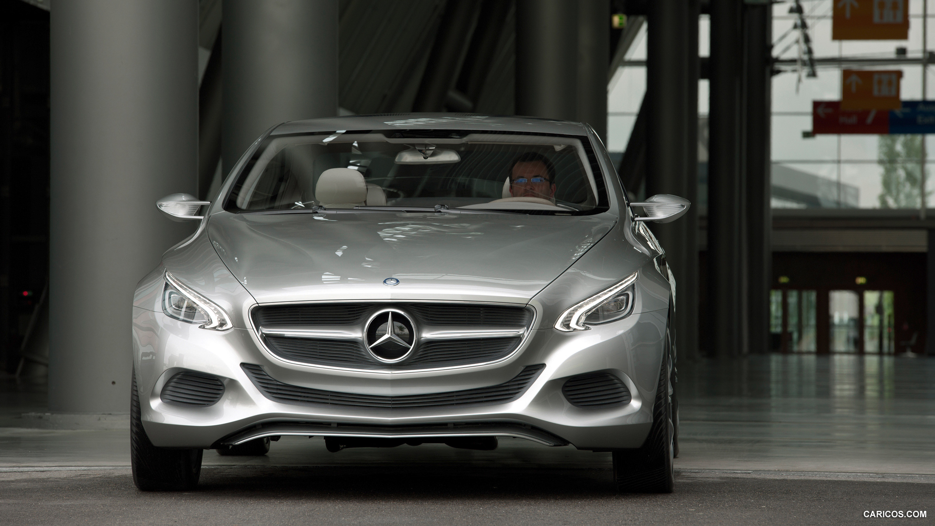 Mercedes-Benz F800 Style Concept (2010)  - Front Angle , #18 of 120