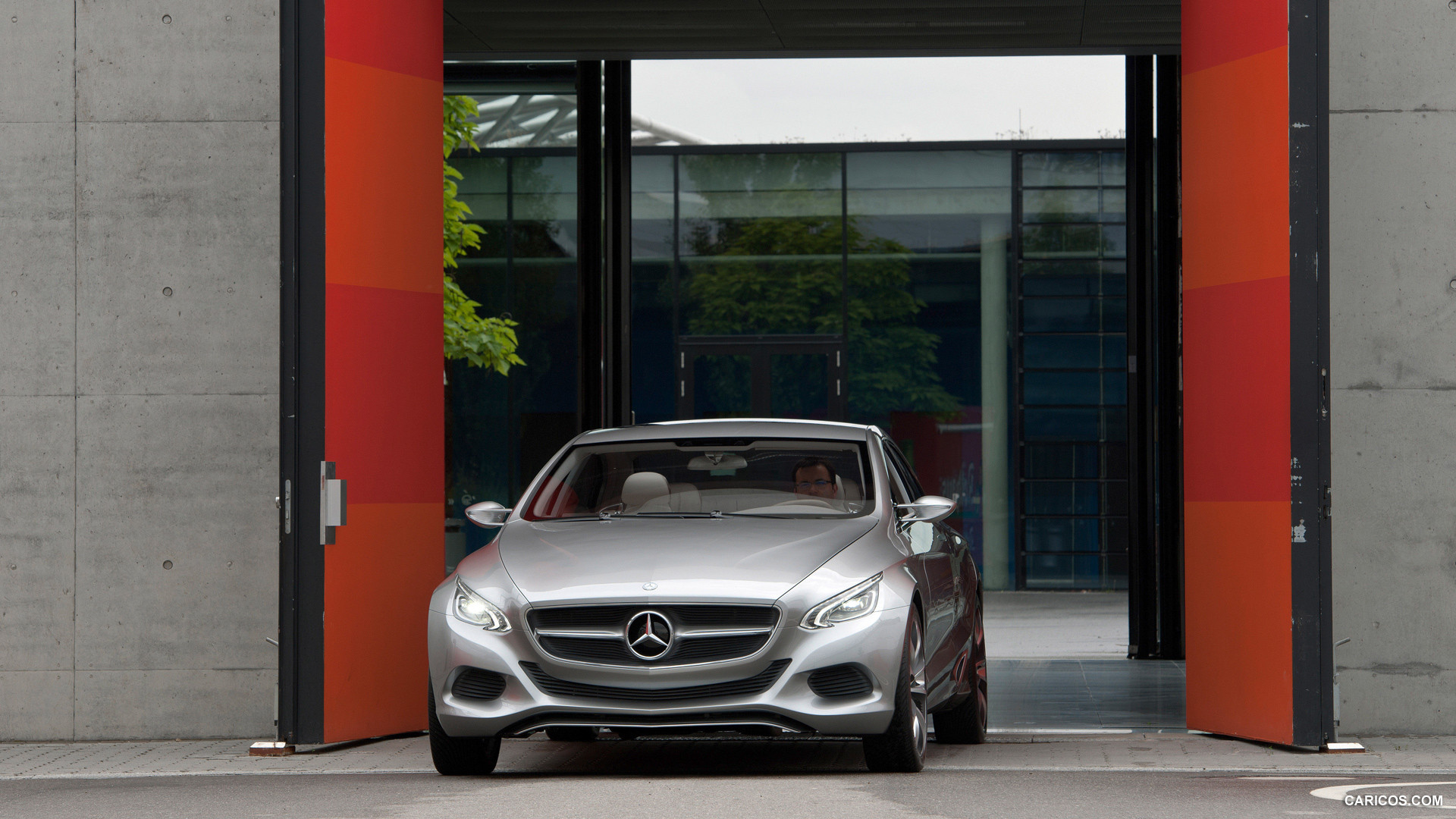 Mercedes-Benz F800 Style Concept (2010)  - Front Angle , #19 of 120