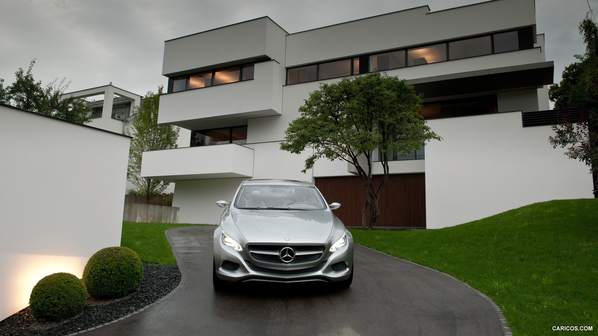 Mercedes-Benz F800 Style Concept (2010)  - Front Angle , #23 of 120