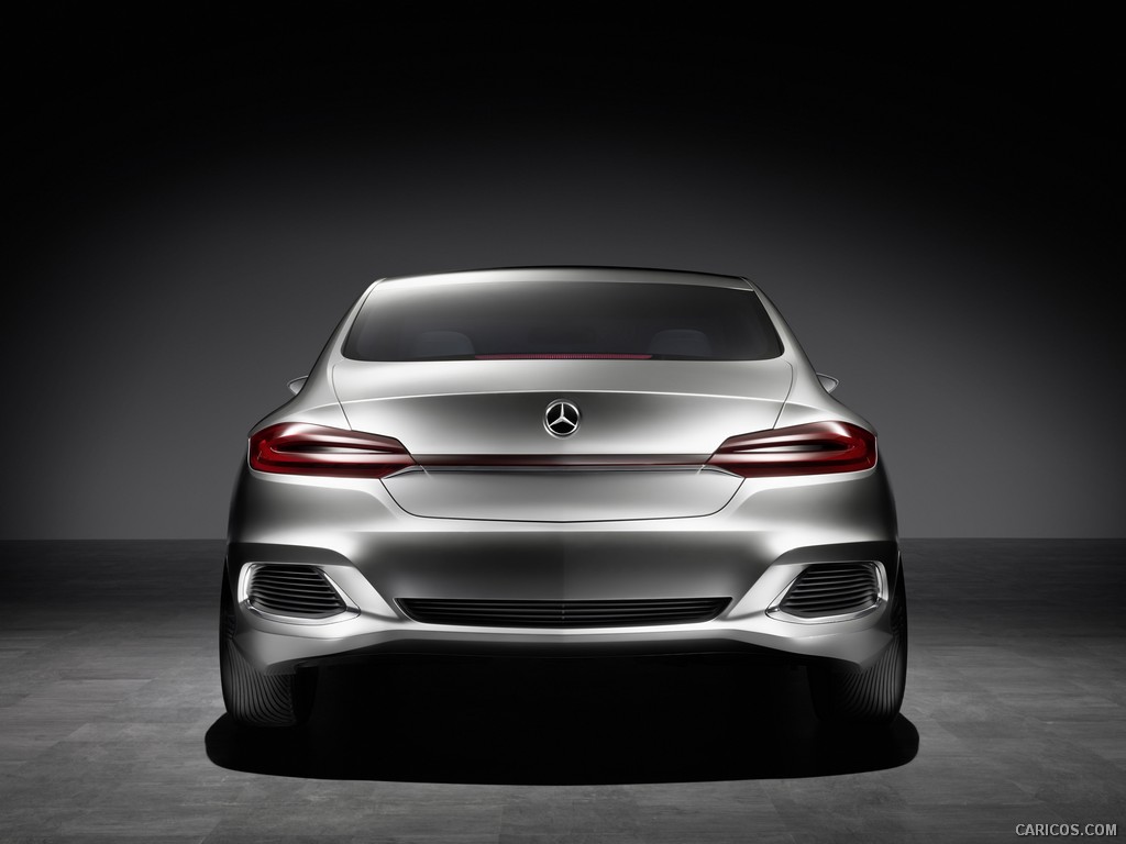 Mercedes-Benz F800 Style Concept (2010)  - Rear Angle 