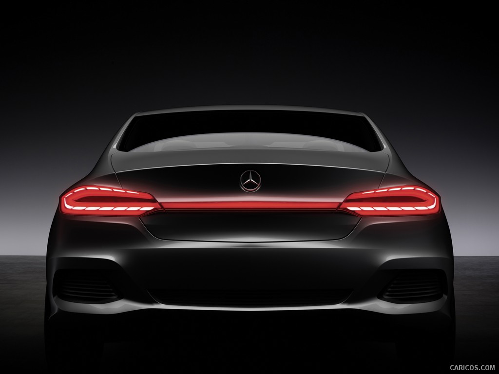 Mercedes-Benz F800 Style Concept (2010)  - Rear Angle 