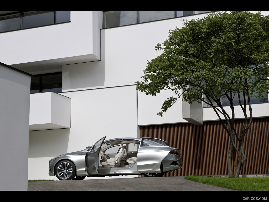 Mercedes-Benz F800 Style Concept (2010) - Doors Open - Side