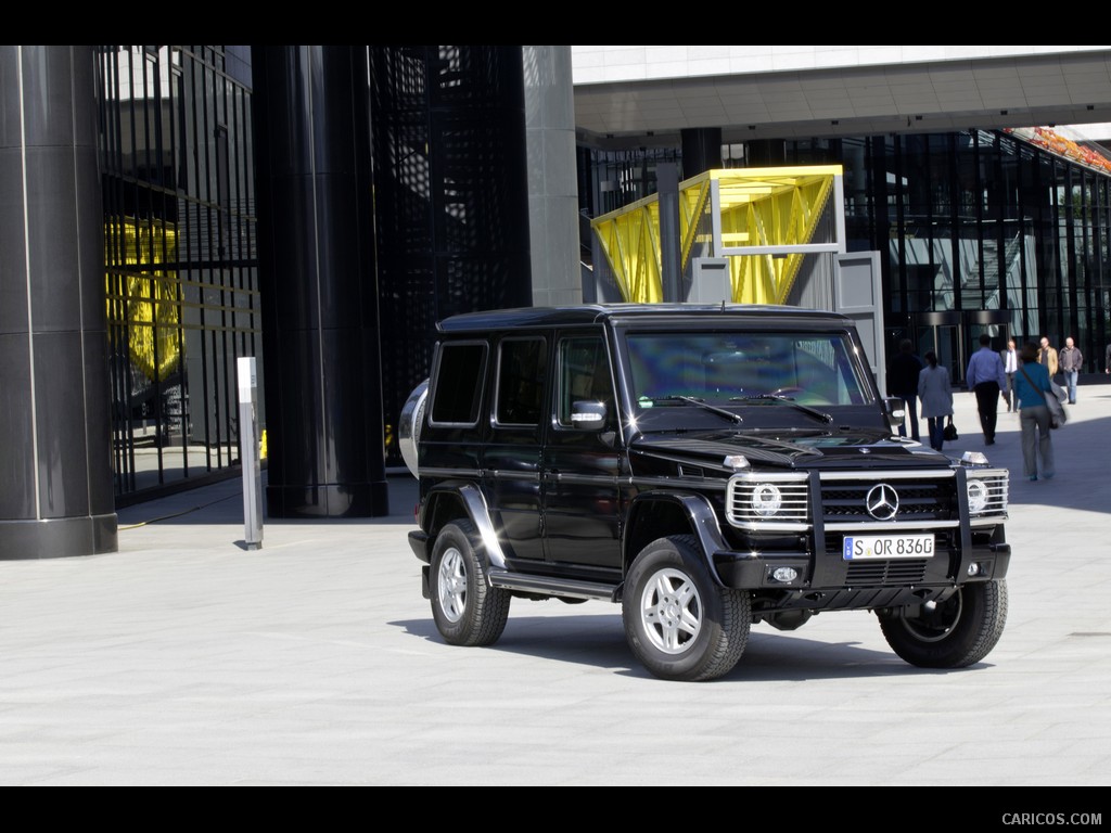 Mercedes-Benz G-Class Guard  - Front 