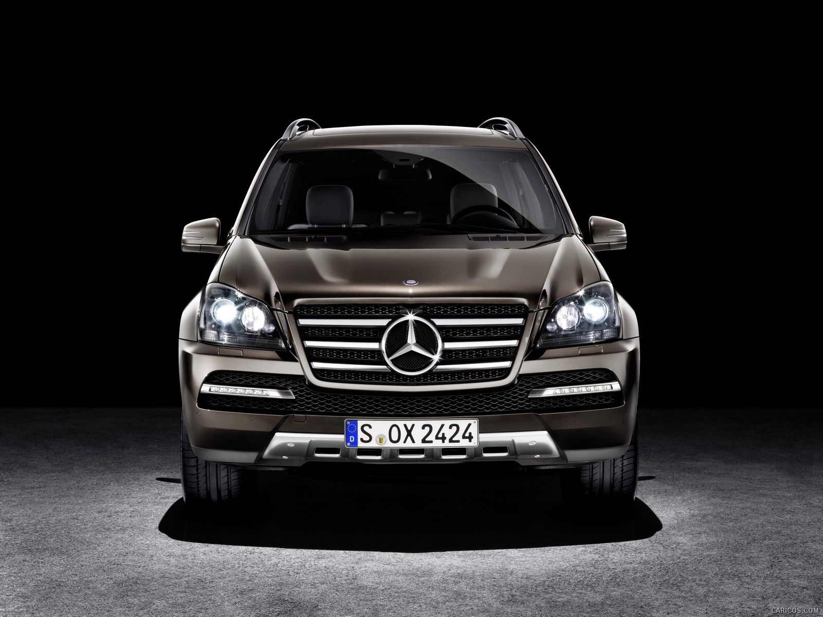 Mercedes-Benz GL-Class Grand Edition  - Front , #3 of 9