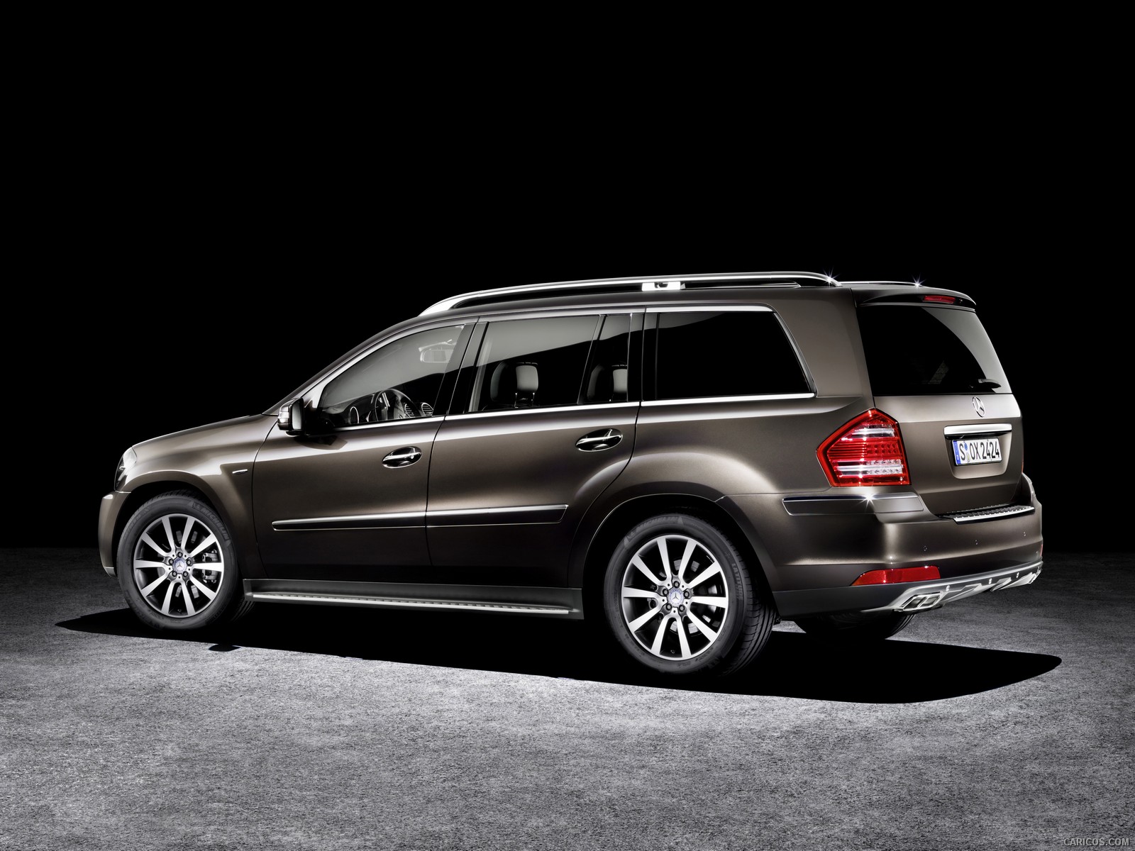 Mercedes-Benz GL-Class Grand Edition  - Side, #2 of 9