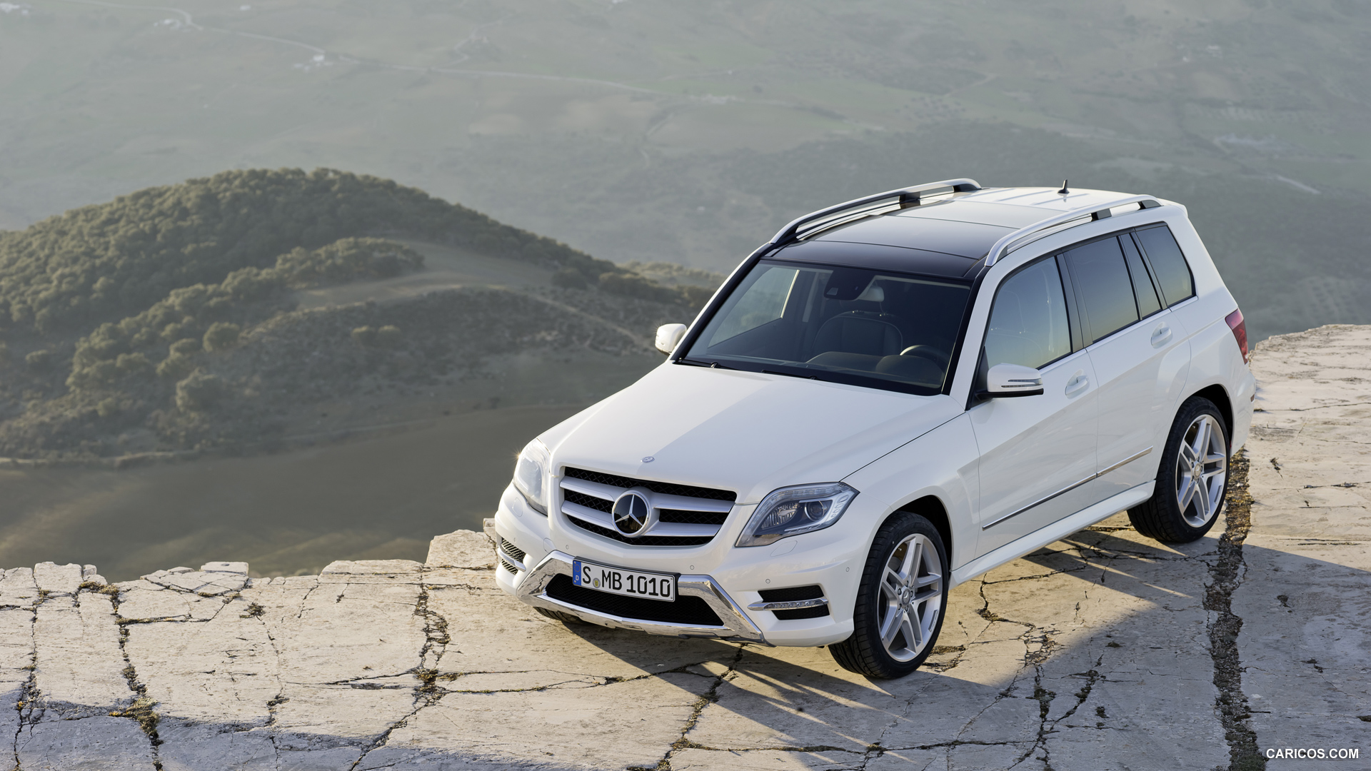 Mercedes-Benz GLK-Class (2013)  GLK 350 4MATIC BlueEFFICIENCY - Front, #10 of 109