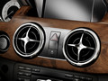 Mercedes-Benz GLK-Class (2013) GLK 250 BlueTEC 4MATIC - Central Console