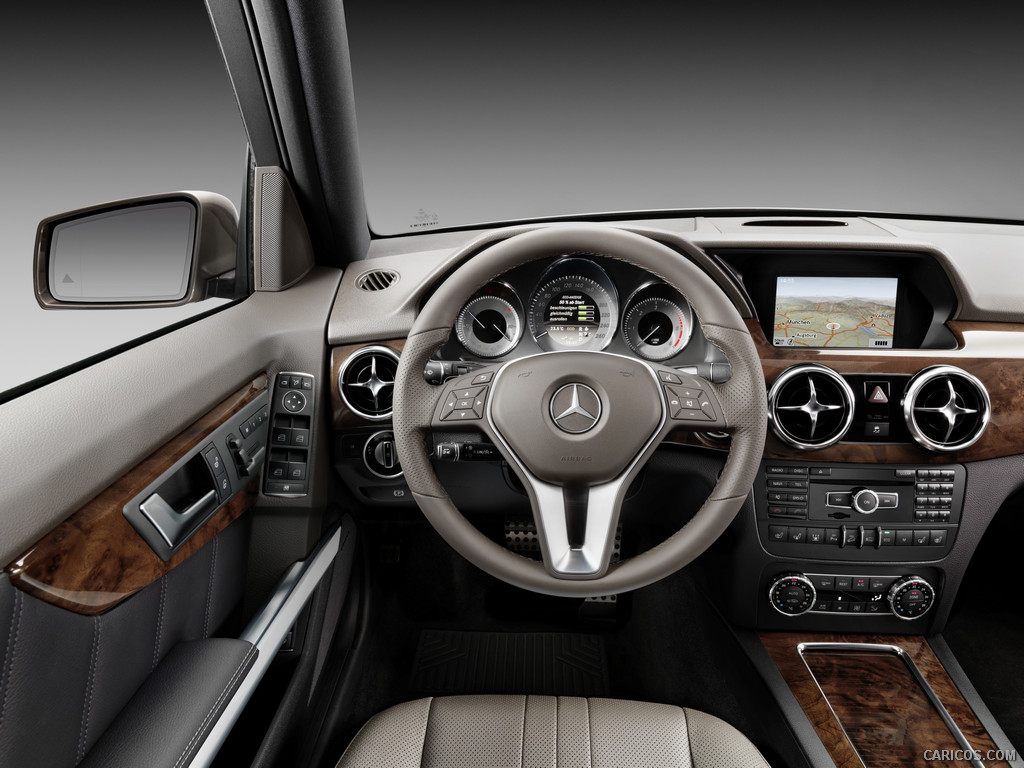 Mercedes-Benz GLK-Class (2013) GLK 250 BlueTEC 4MATIC - Interior