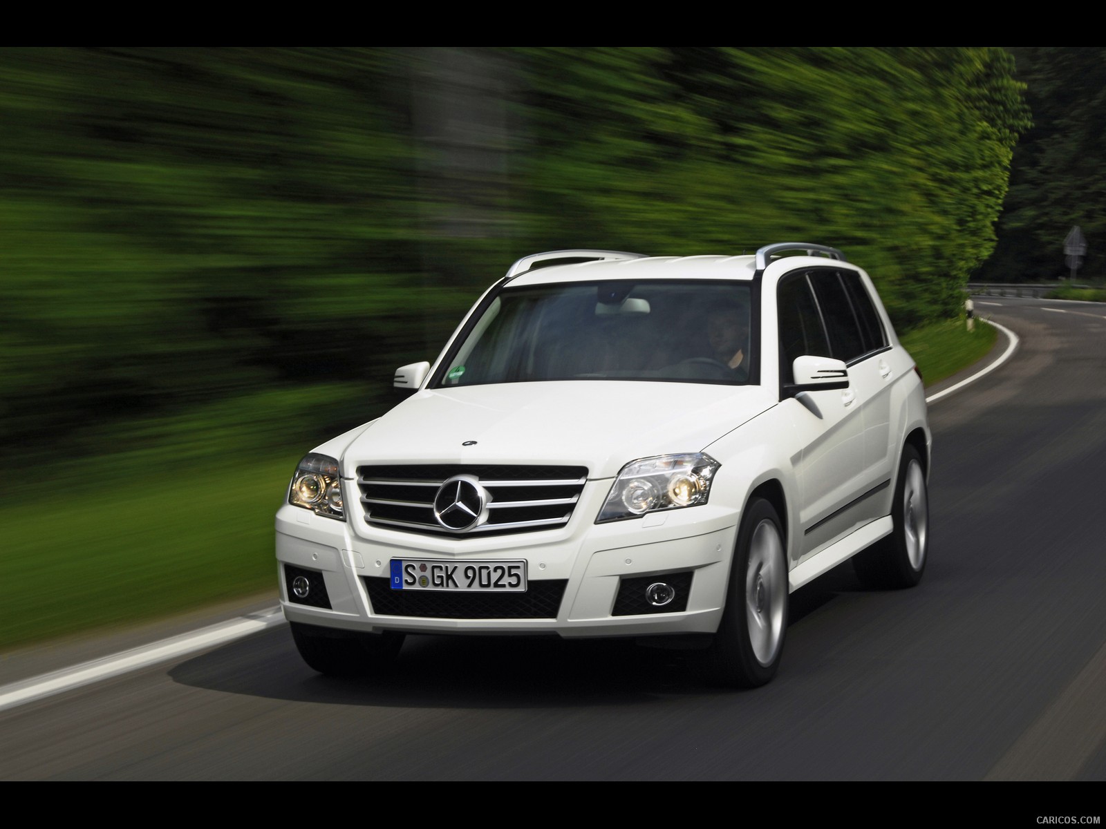 Mercedes-Benz GLK-Class  - Front Angle , #9 of 351
