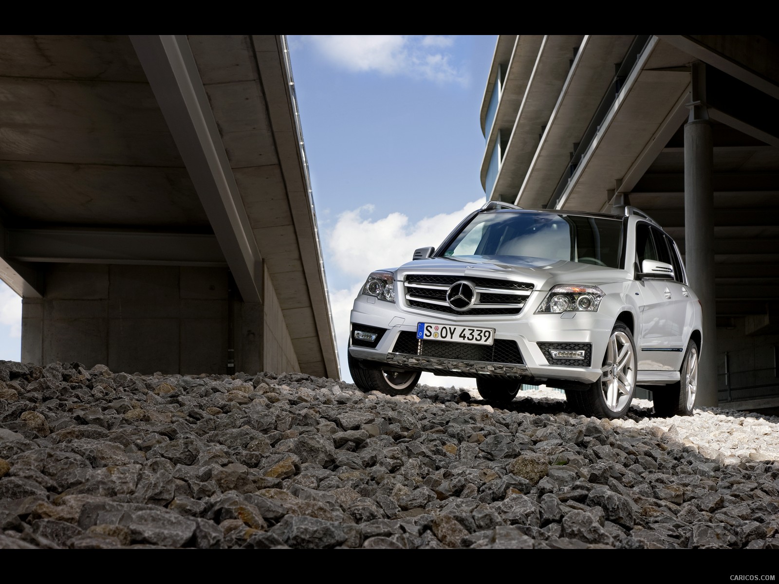 Mercedes-Benz GLK-Class  - Front Angle , #56 of 351