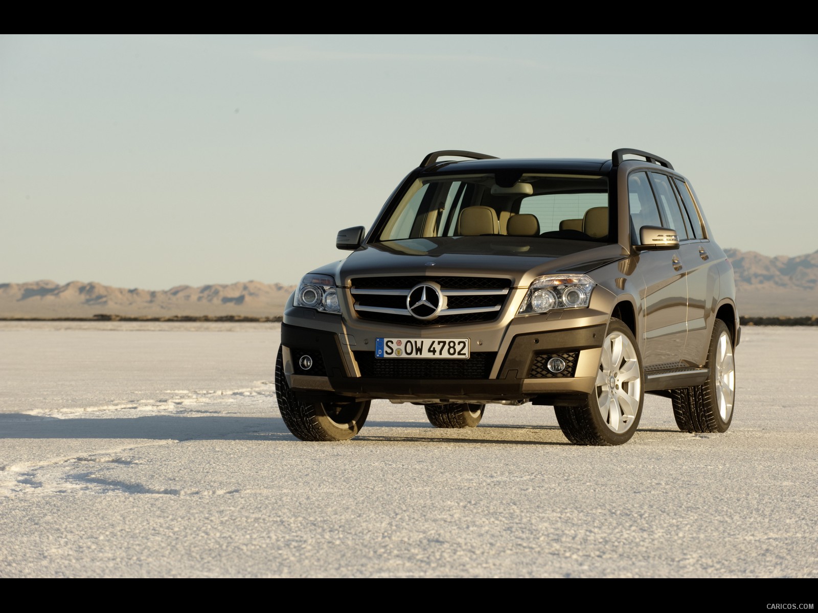 Mercedes-Benz GLK-Class  - Front Angle , #131 of 351