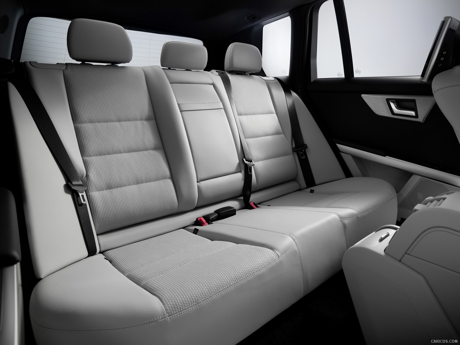 Mercedes-Benz GLK-Class  - Interior, Rear Seats, #220 of 351