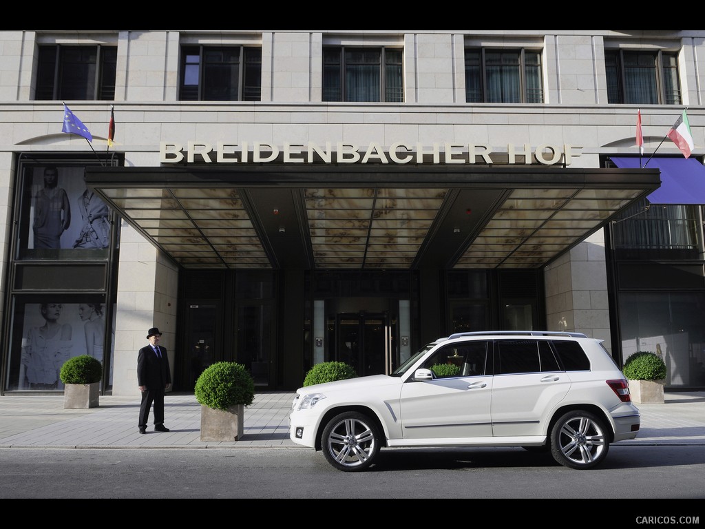 Mercedes-Benz GLK-Class  - Side