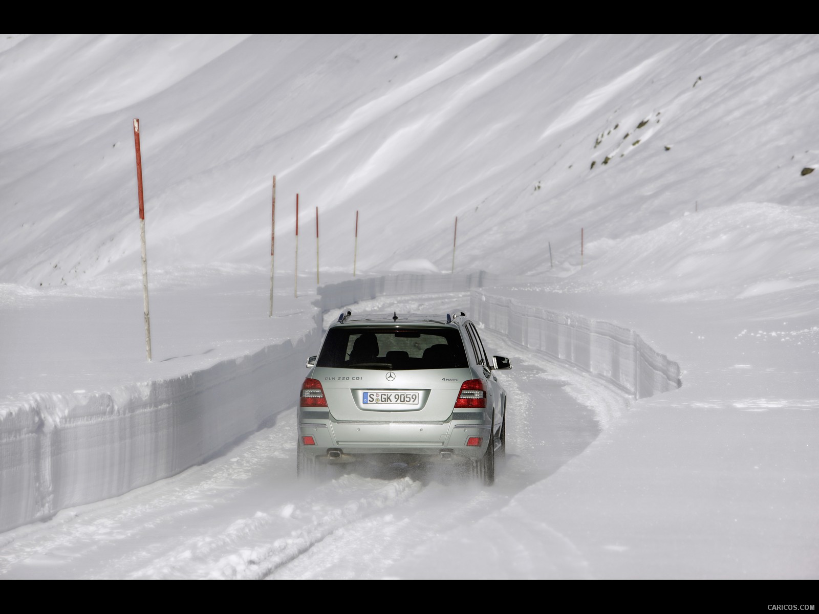 Mercedes-Benz GLK-Class - On Snow - Rear Angle , #35 of 351