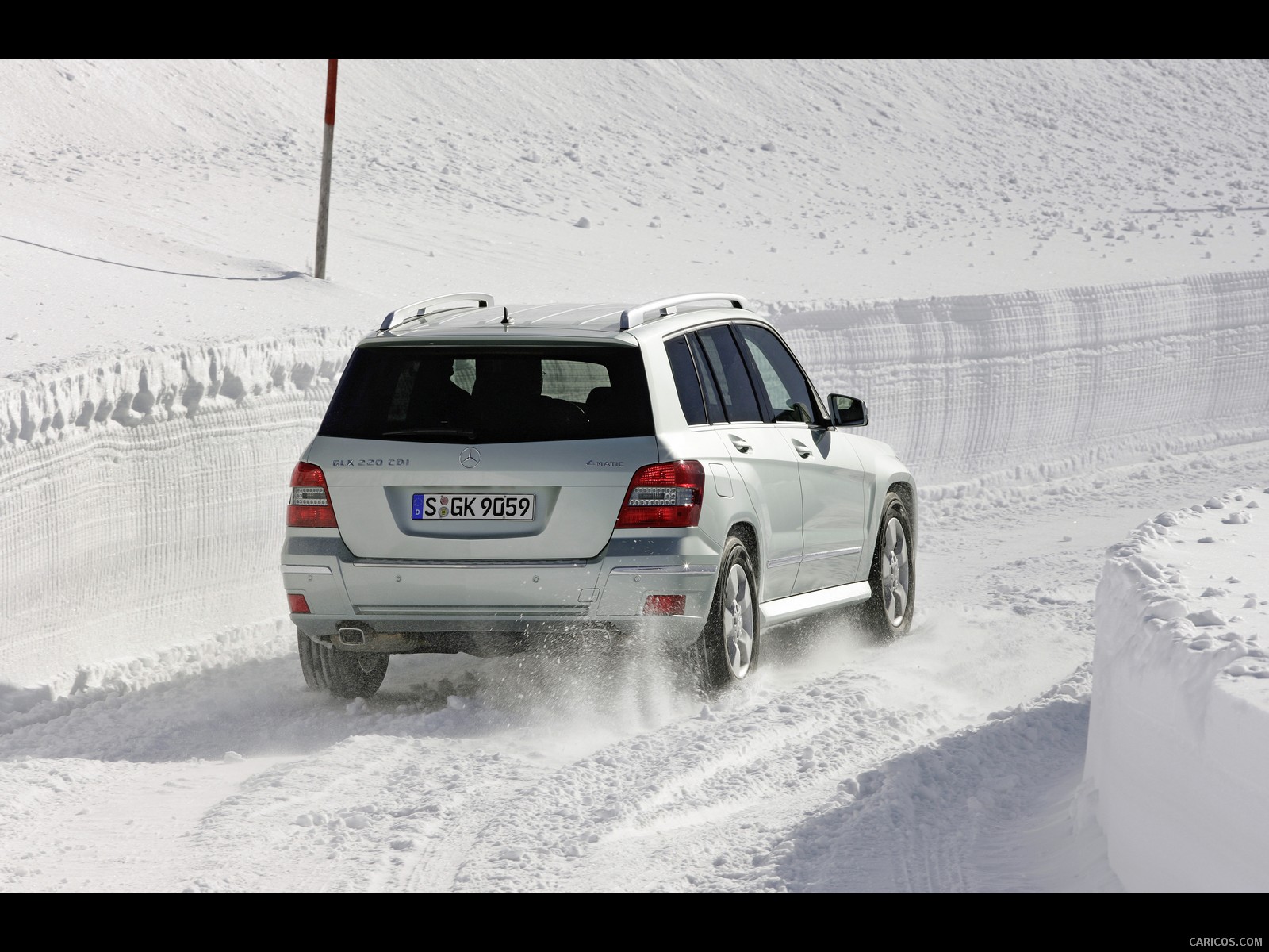 Mercedes-Benz GLK-Class - On Snow - Rear Angle , #42 of 351