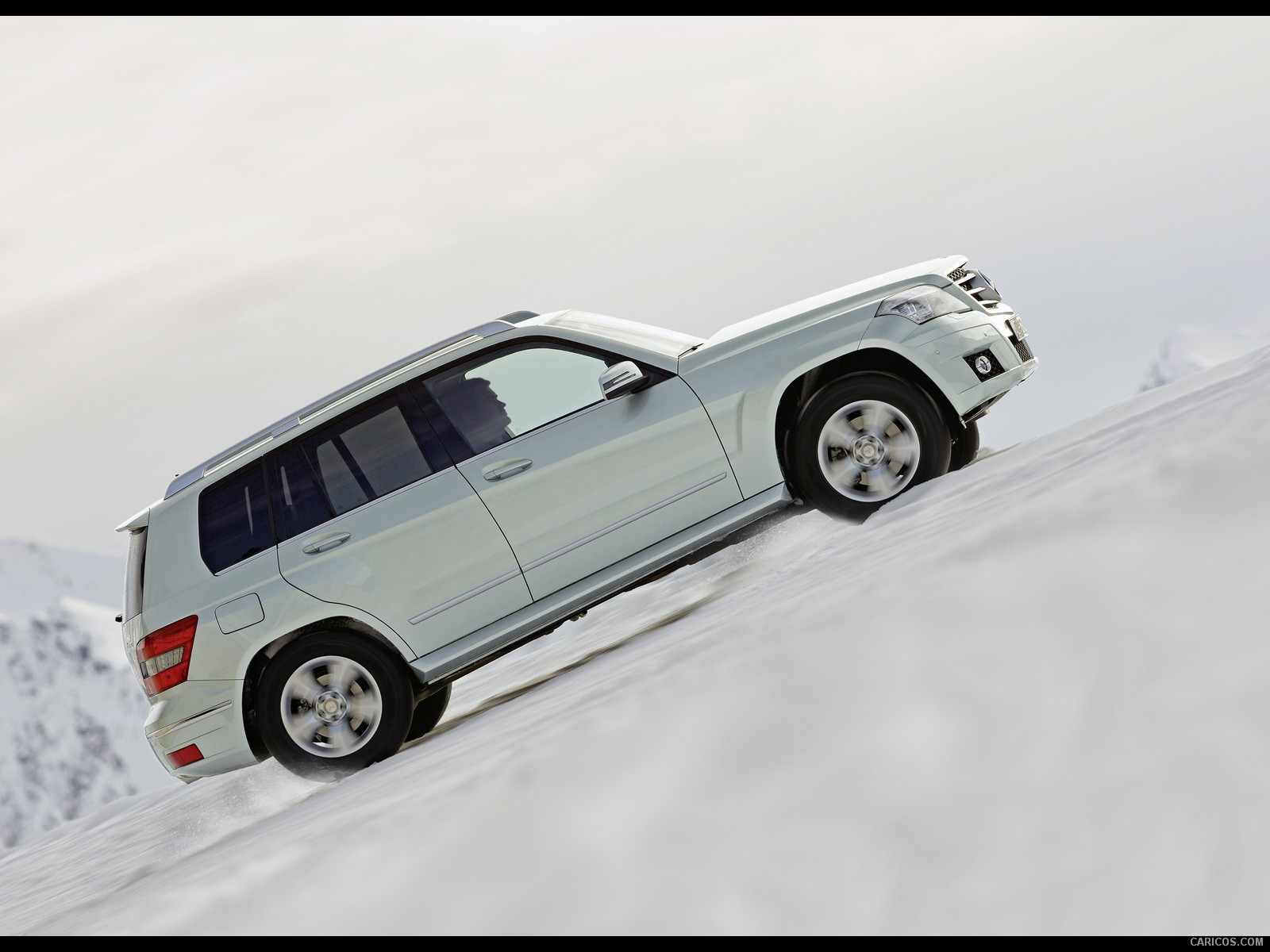Mercedes-Benz GLK-Class - On Snow - Side, #43 of 351
