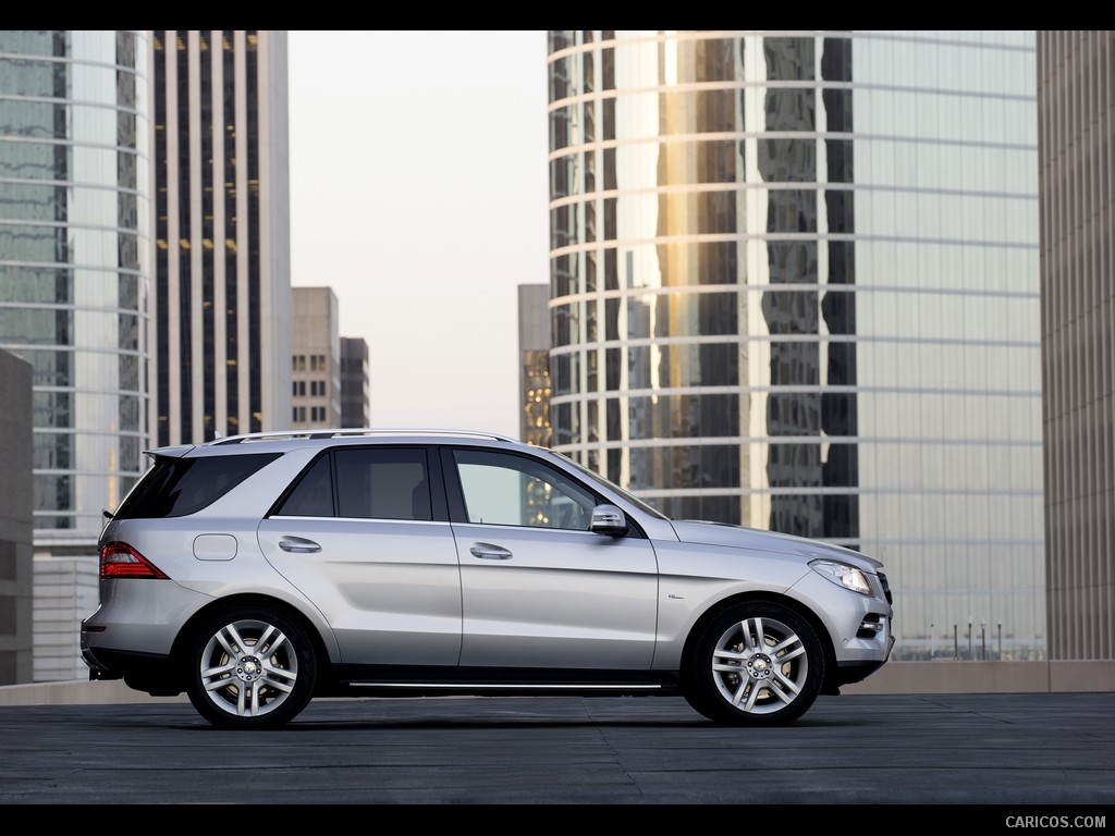 Mercedes-Benz M-Class (2012)  - Side