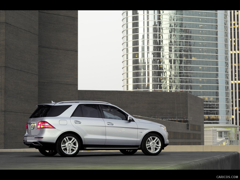 Mercedes-Benz M-Class (2012)  - Side