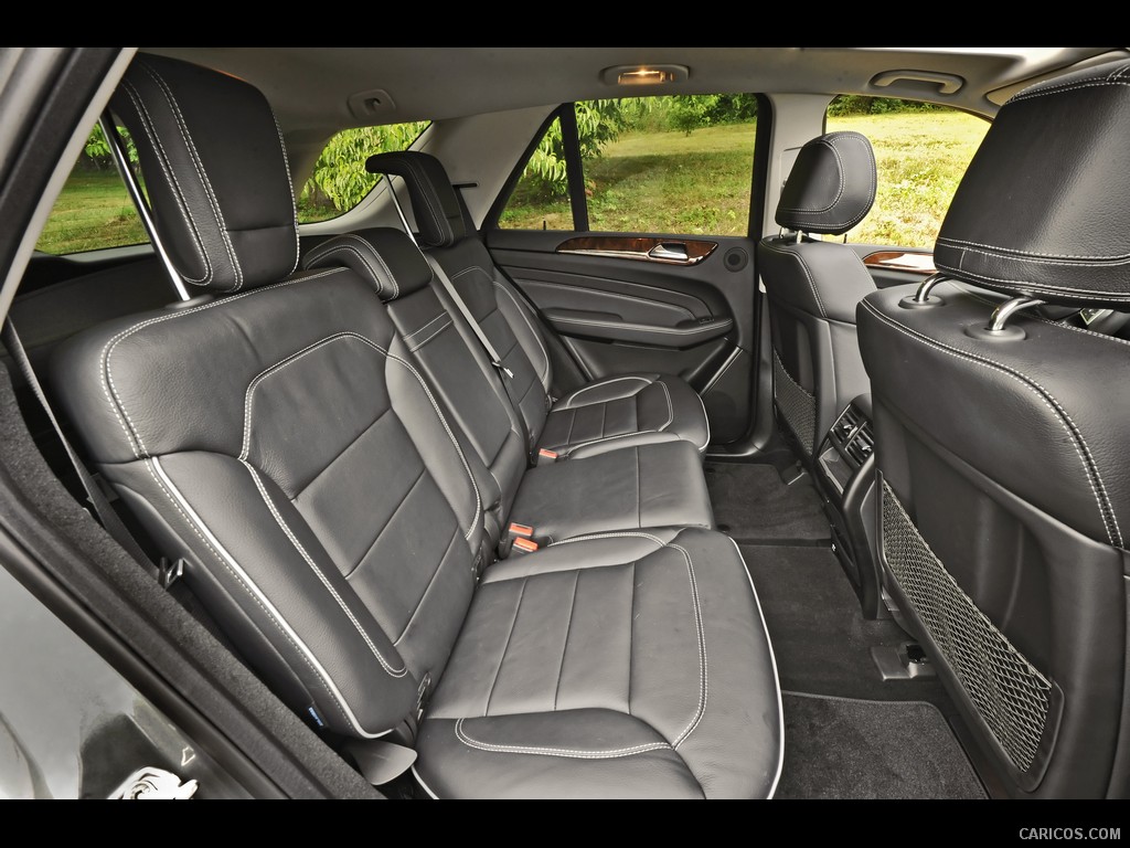 Mercedes-Benz M-Class (2012) ML350 4MATIC - Interior