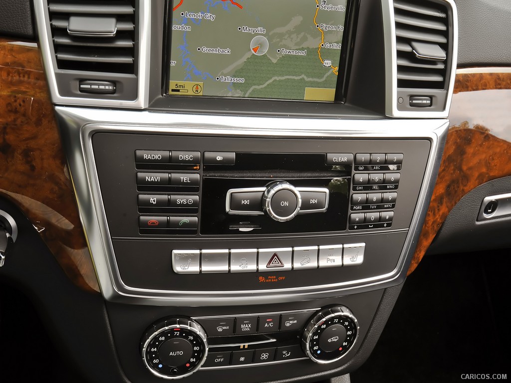 Mercedes-Benz M-Class (2012) ML350 4MATIC - Interior