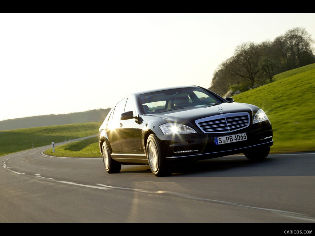 Mercedes-Benz S-Class Guard  - Front 