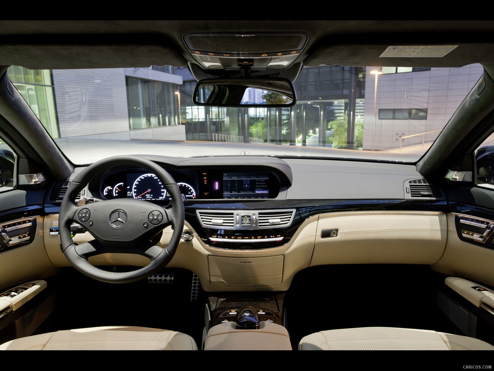 Mercedes-Benz S63 AMG (2011)  - Interior, #26 of 34