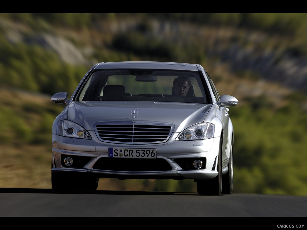 Mercedes-Benz S63 AMG (2010)  - Front Angle 